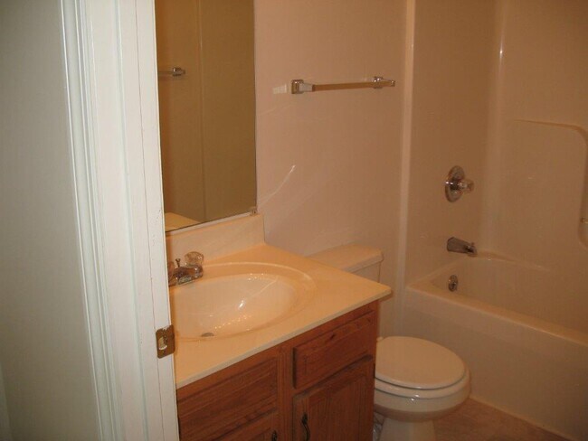 1700 Big Tree Dr unit 1700 Big Tree Dr 86, Fairmont, WV 26554 - photo 7