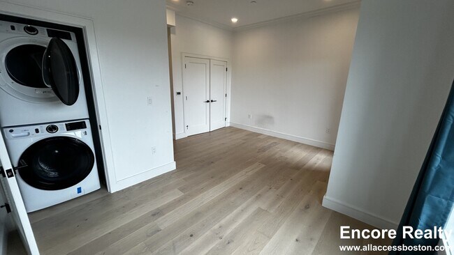 50 Leo M Birmingham Pkwy unit 611, Boston, MA 02135 - photo 6