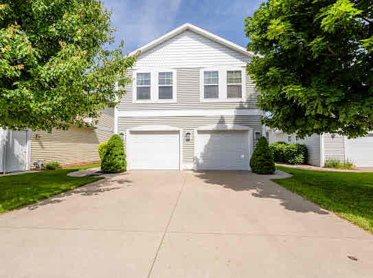 428 Island Pointe Dr, Saint Joseph, MI 49085 - photo 2