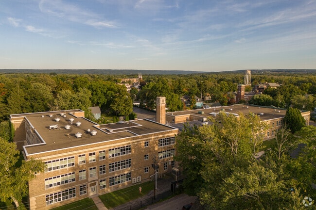 Union Pleasant Elementary School in Hamburg ranks B+ for teachers.