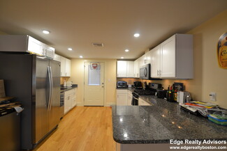 10 Bennington St Unit 1, Newton, MA 02458