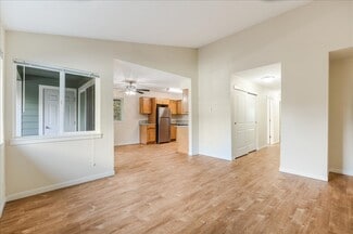 18607 SW Mapleoak Ln, Aloha, OR 97006