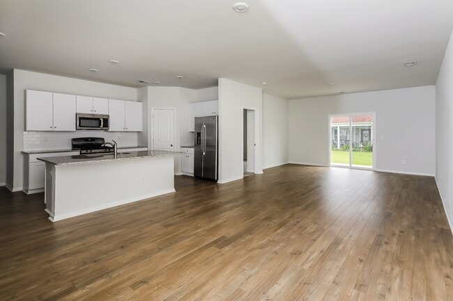 136 Reindeer Rd S, Surfside Beach, SC 29575 - photo 4