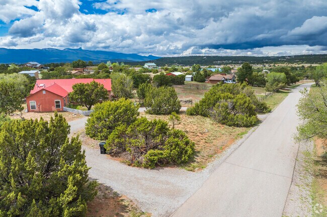 Long driveways and lots are characteristics of Sedillo homes.