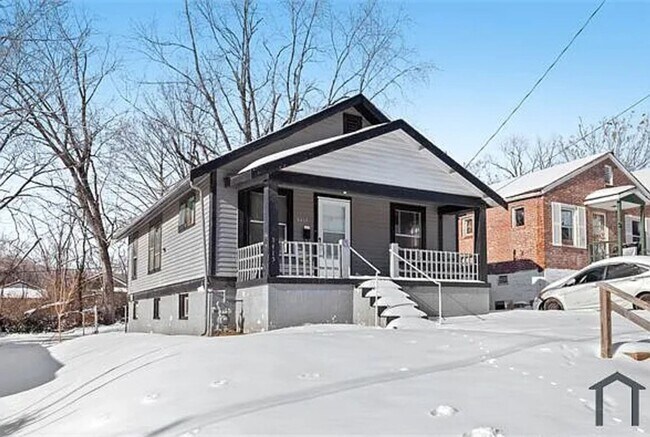 5415 Hamilton Ave, Saint Louis, MO 63136 - photo 2