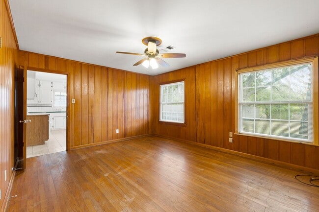 510 Brooks Ave, College Station, TX 77840 - photo 5