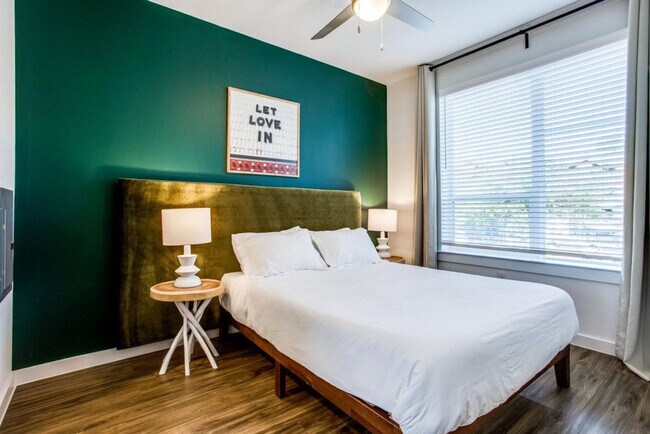 2425 E Riverside Dr unit ID1240404P, Austin, TX 78741 - photo 2