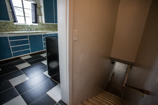 250 N 17th St unit Comfy Furnished Hous, Grand Junction, CO 81501 - photo 5