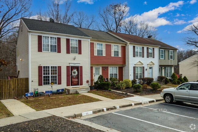 Townhomes are a popular option in the Pohick Neighborhood.