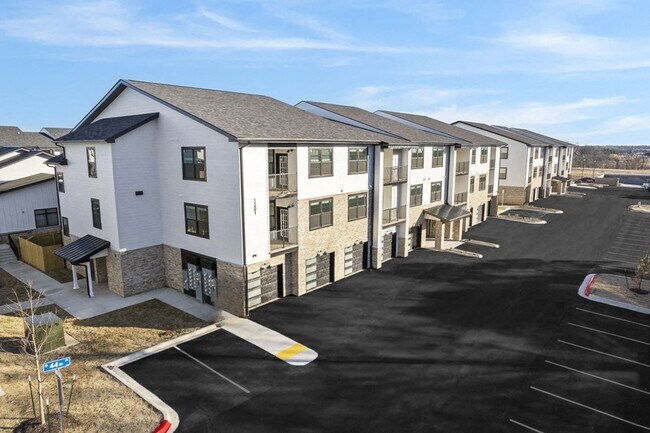 The Bend on Promenade Apartments, Rogers, AR 72758 - photo 2