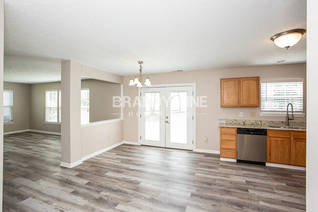 967 Webb Dr, Greenfield, IN 46140 - photo 7