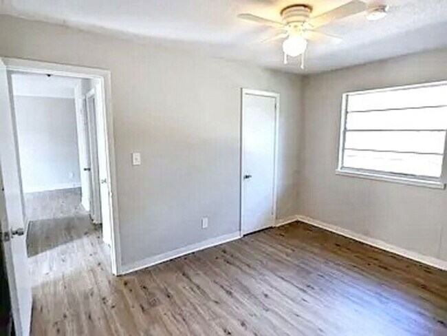 2032 Stouts Rd unit g, Birmingham, AL 35234 - photo 3