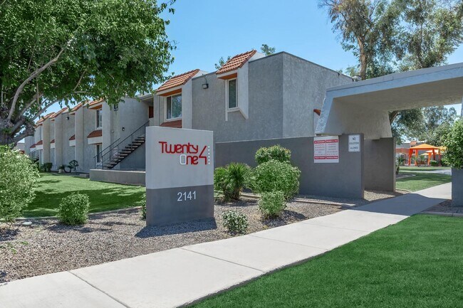 Twenty One 41, Tempe, AZ 85288 - photo 5