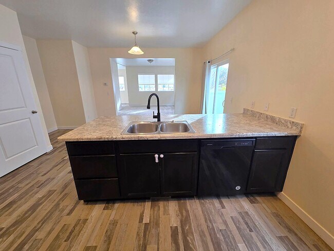 34 E Legacy Pkwy, Saratoga Springs, UT 84045 - photo 5