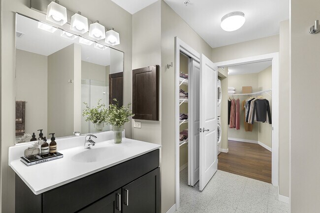 430 Oak Grove, Minneapolis, MN 55403 - photo 4