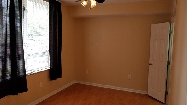 King's Way, Hampton, VA 23669 - photo 6