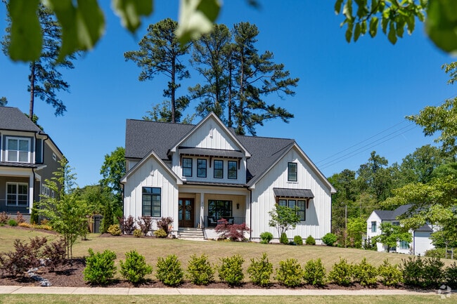 Homes in North Hills come in a wide range of architectural styles.