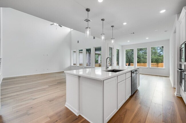 113 Villoria Cove unit 36665293, Liberty Hill, TX 78642 - photo 7