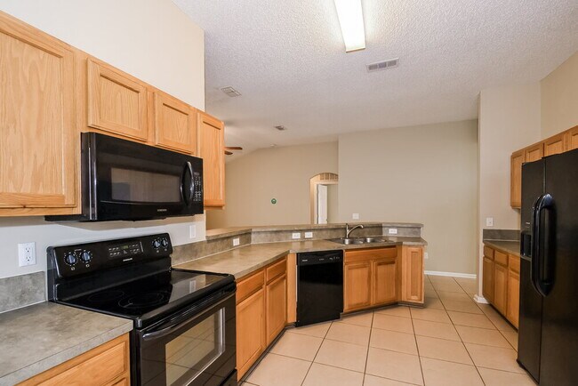 9425 Harrier Ct, Jacksonville, FL 32221 - photo 7