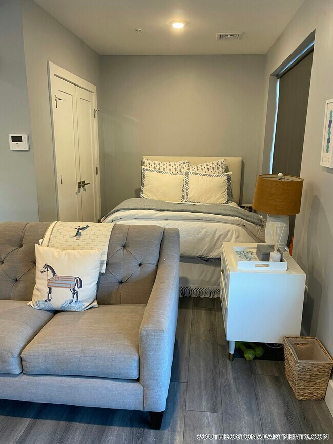 SOBO Place unit 302, Boston, MA 02127 - photo 4