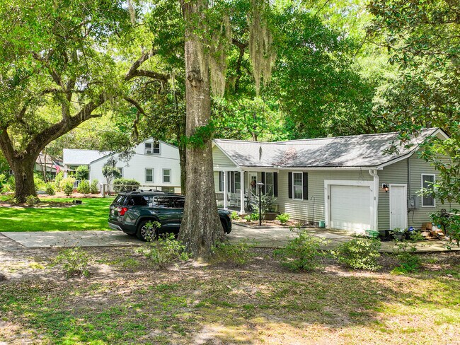 Find tree shaded ranch-style homes In the historic section of downtown Summerville.