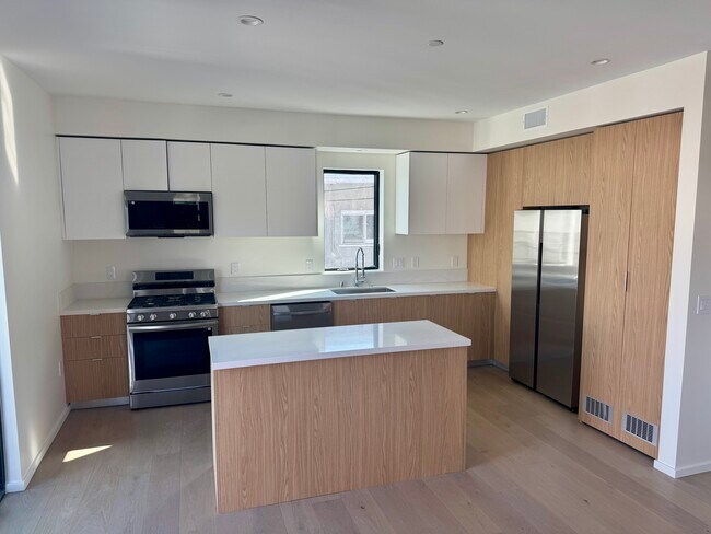 2520 5th St unit C, Santa Monica, CA 90405 - photo 4