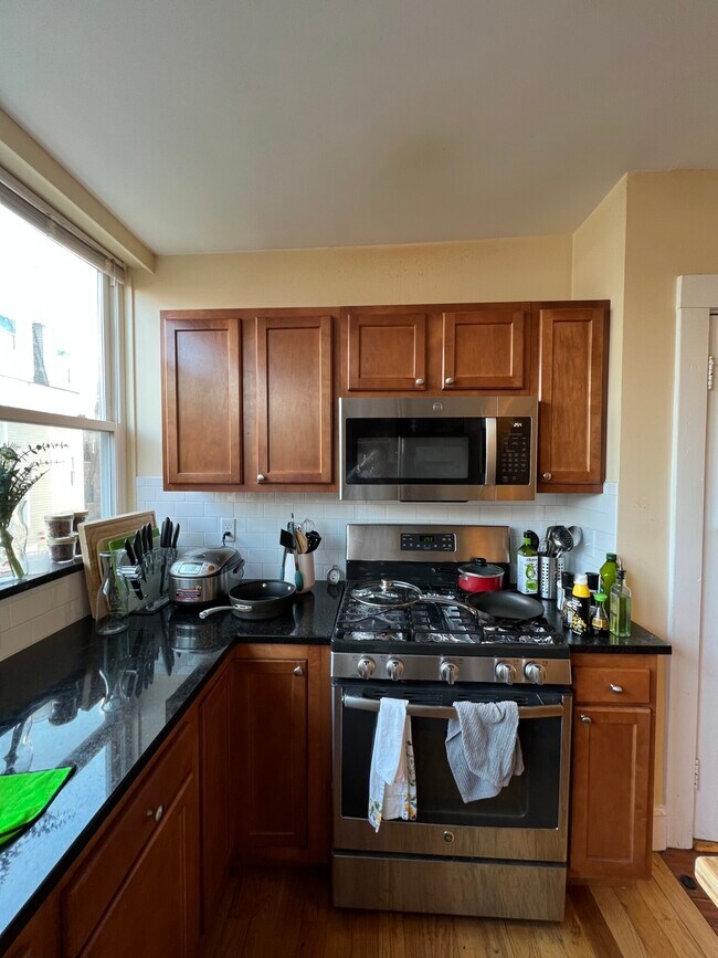 332 Beacon St unit 1, Somerville, MA 02143 - photo 3