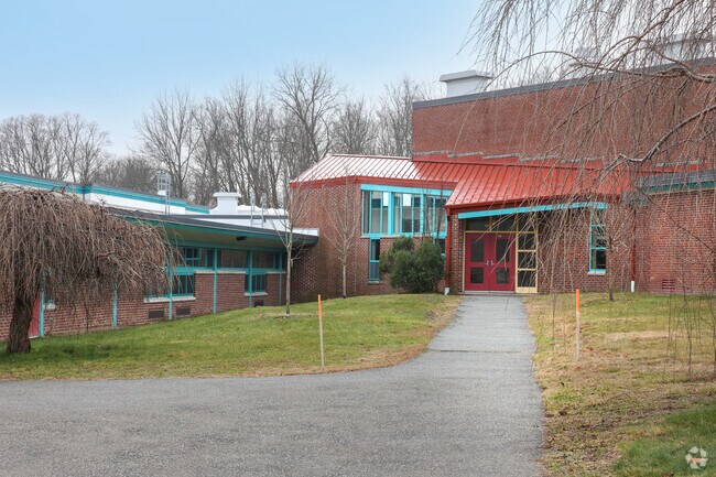 Highlands Elementary School is located in Danvers, MA.