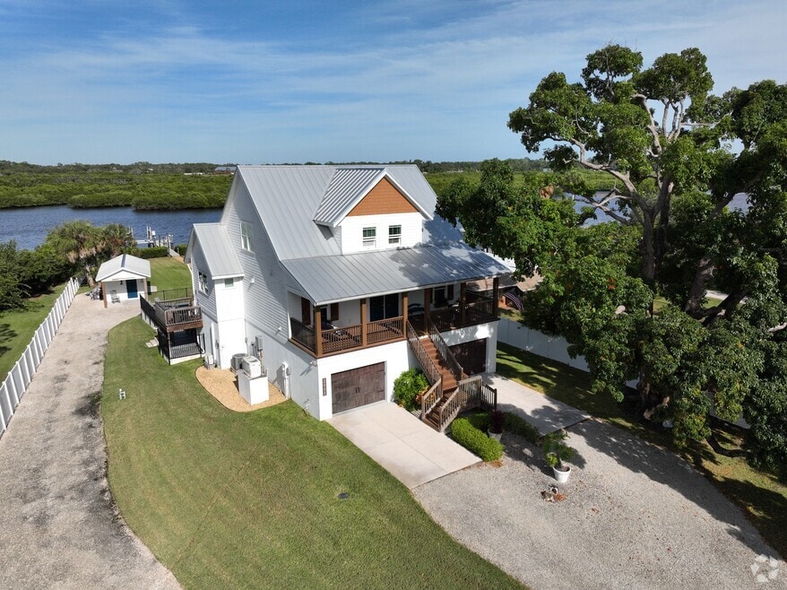 2111 51st Blvd E, Bradenton, FL 34208 - photo 2