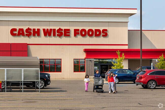 Most Davies residents will find Cash Wise Foods can provide them with all their sundry needs.