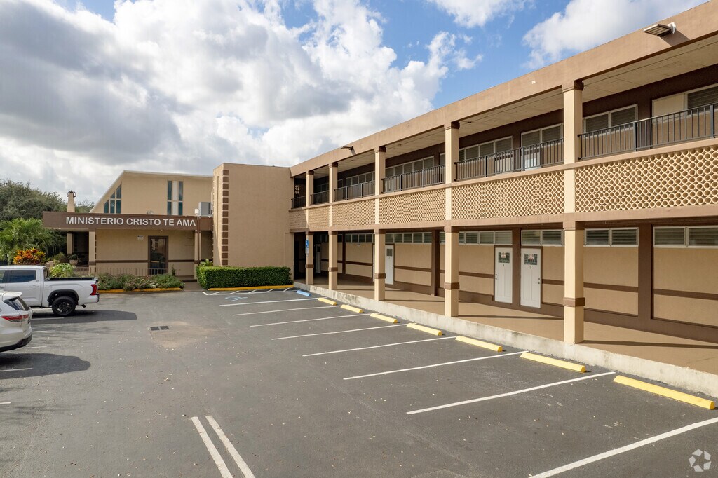 Welcome to Upper Room Christian Faith Center and Academy in Lauderhill, FL.