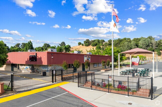 Jamestown School offers classes from kindergarten to 8th grade.