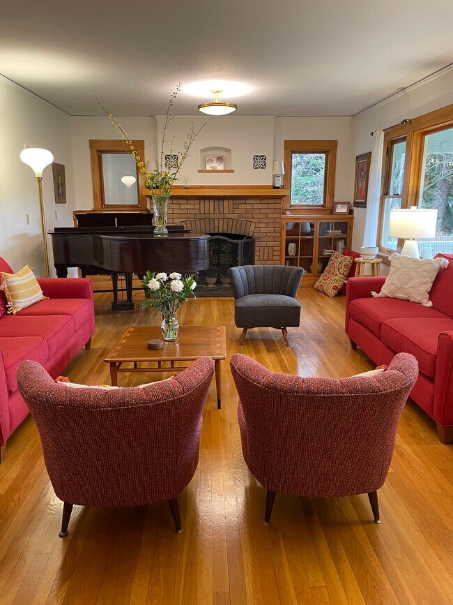 1373 Barker Rd, Hood River, OR 97031 - photo 7