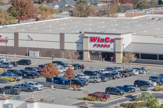 Skyline residents can shop for fresh groceries at WinCo Foods nearby