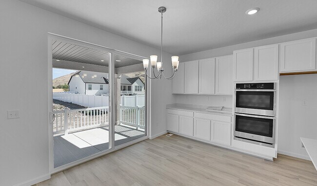 2065 E Burger St, Lake Point, UT 84074 - photo 4