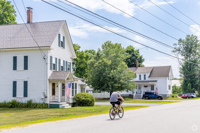 The quite roads of the Barnstead neighborhood are a great place to ride a bicycle around town.