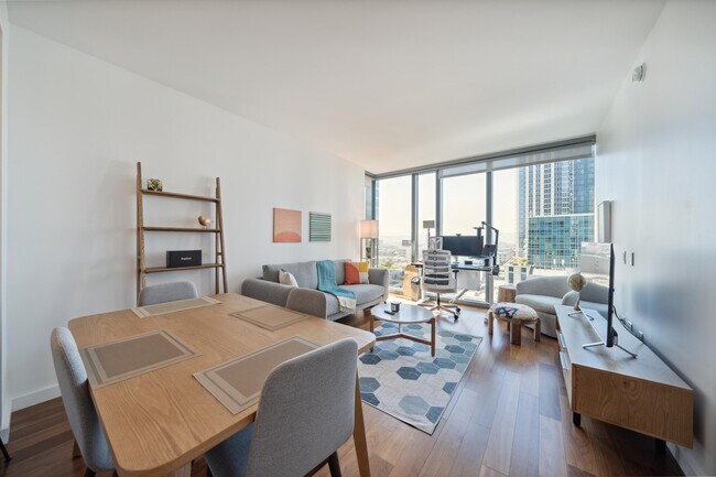 399 Fremont St unit FL14-ID354763P, San Francisco, CA 94105 - photo 2