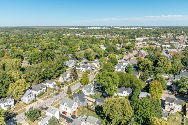 Northwest Batavia is located in the suburbs of Chicago along the Fox River.