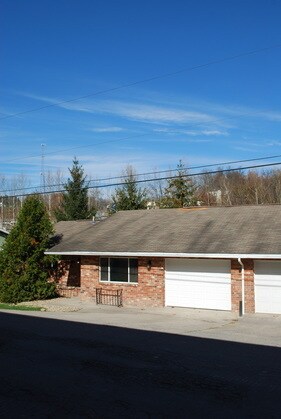 883 Tremont St, Morgantown, WV 26505