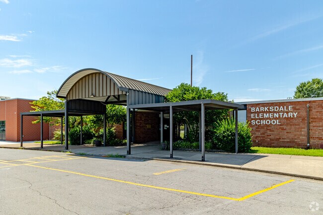 Barksdale Elementary as of 2024 had a student to teacher ratio of 18:1.