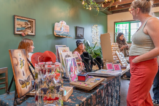Vendor Market at The Stoat near North Lake Stevens offers flowers, jewelry, and more.