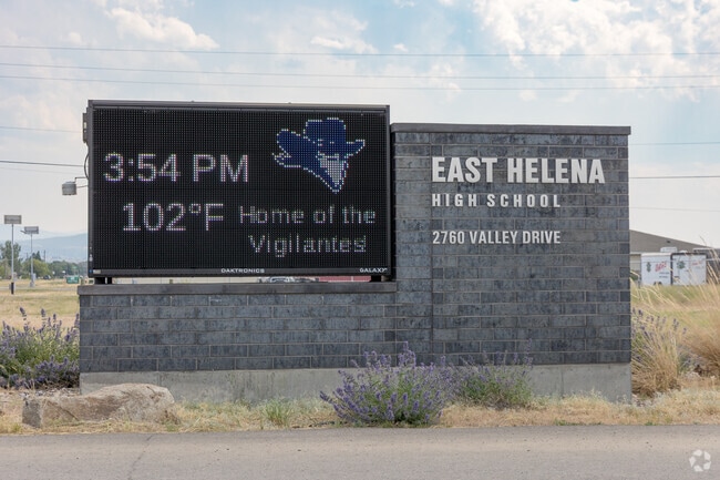 East Helena High School offers a number of exciting extracurricular activities for students to enjoy.