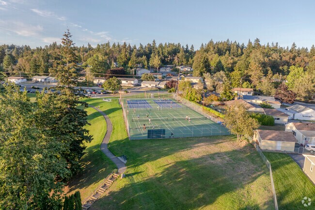 Pickel-ball courts are the favorite of Lions park & tend to fill up quick in Sheridan Park WA.