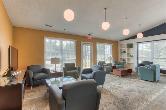 The District at Cape, Cape Girardeau, MO 63703 - photo 3