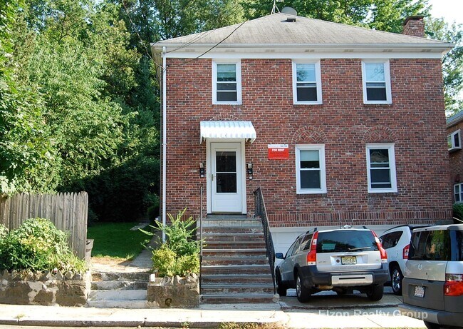 95 Undine Rd unit 95, Boston, MA 02135 - photo 2
