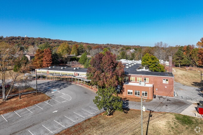 Shannondale Elementary scored an overall grade of A- on Niche.