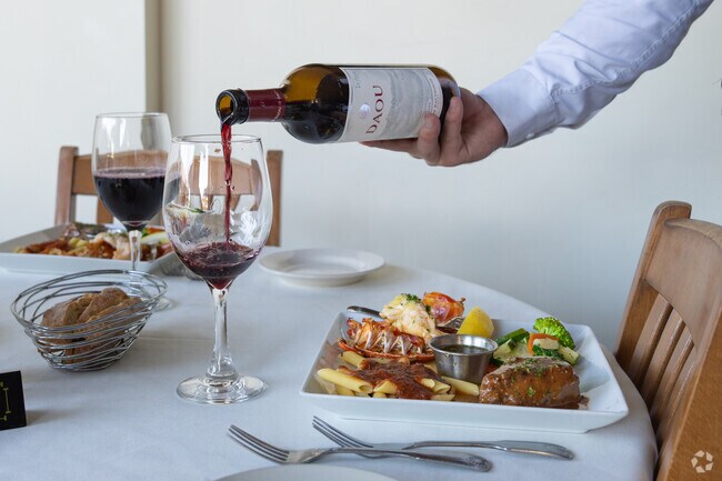 CSU Bakersfield residents can enjoy delicious Italian cuisine at Mama Tosca's.