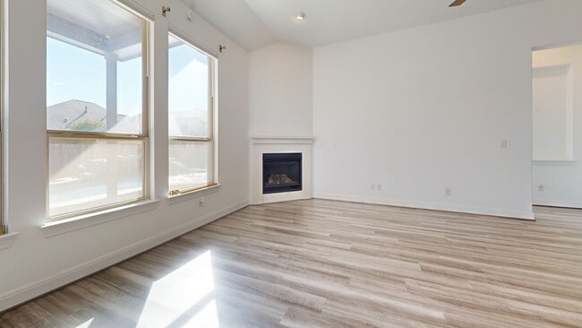 5767 Toscana Trace, Round Rock, TX 78665 - photo 2