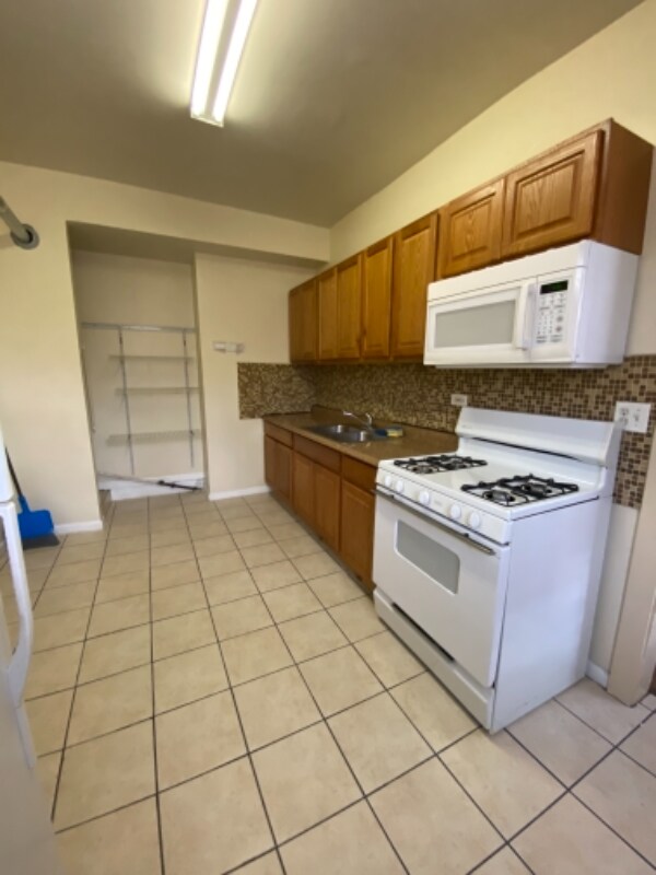 615 E Pershing Rd unit 2, Chicago, IL 60653 - photo 2