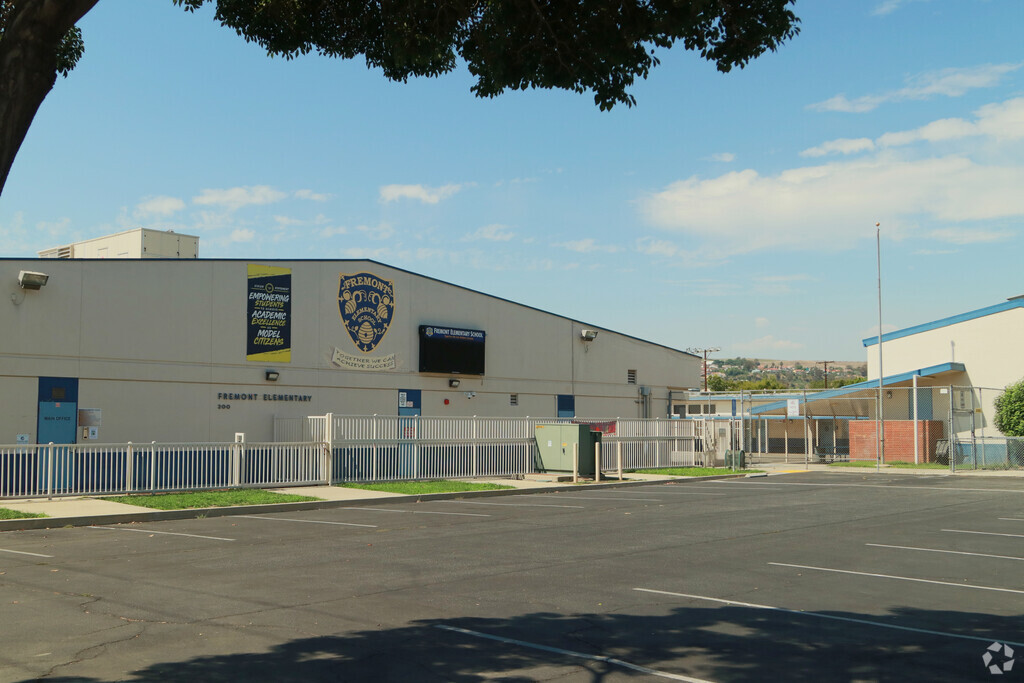 Fremont Elementary School provides education in the neighborhood of 
Montebello